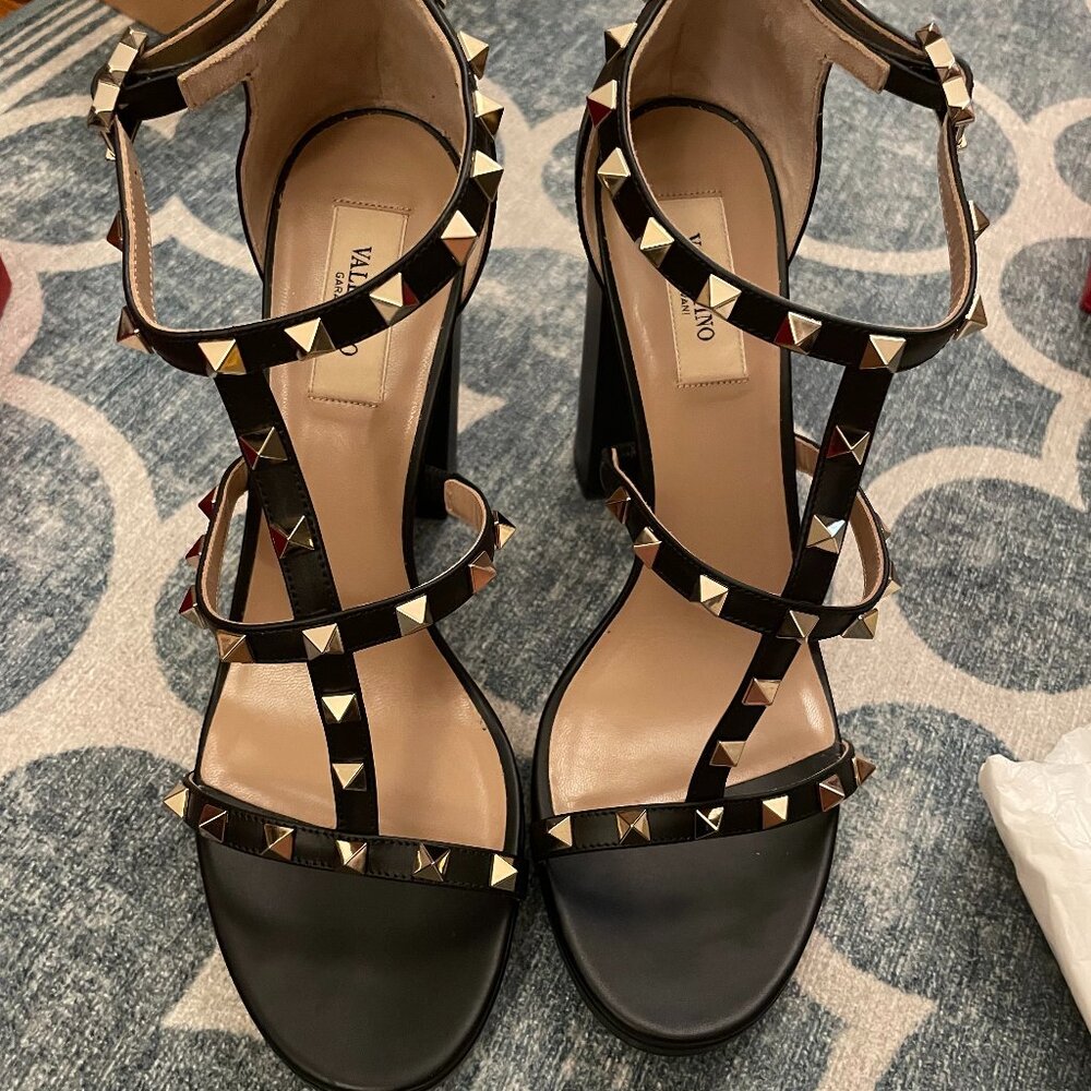 Valentino Rockstud Chunky Block Heel Sandal Size 40